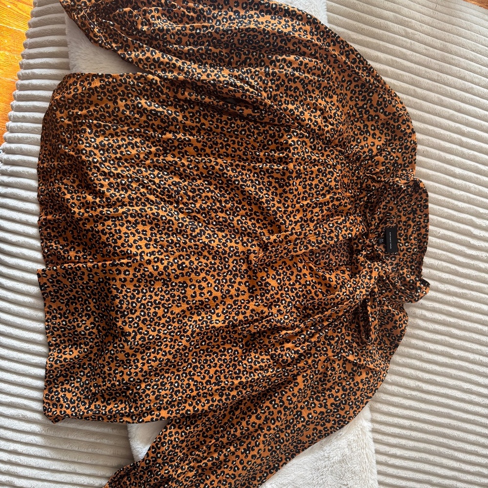 Leopard print bow top